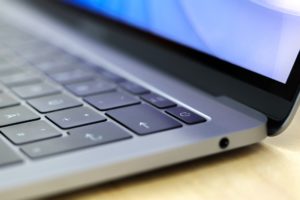 Apple gaming eSports
