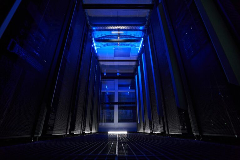 Seguritech actualiza de manera constante sus sistemas de información trabajando en conjunto con expertos como Oracle.