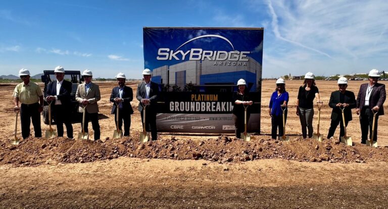 Con el tiempo, se espera que SkyBridge Arizona se convierta en un destino preferente