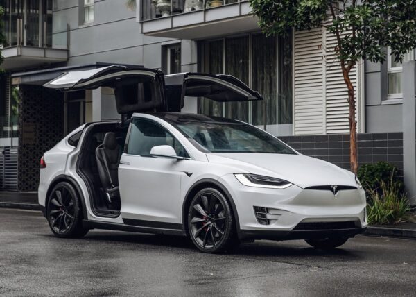 Elon Musk, CEO de Tesla Inc., sugirió que una valoración de unos 12.000 millones de dólares sería posible para el fabricante de coches.