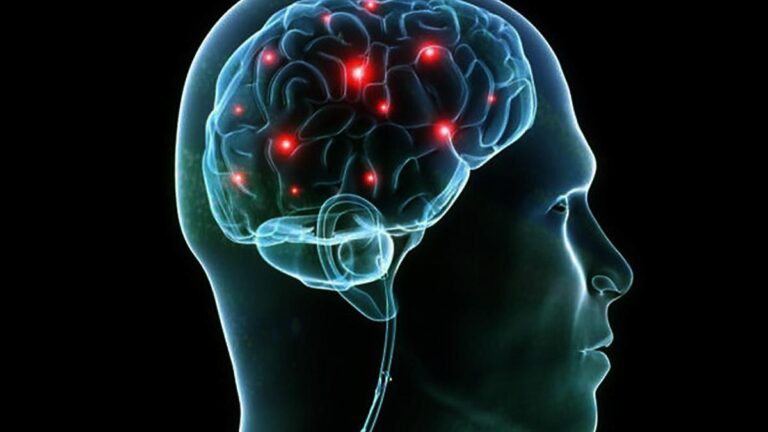 Crean dispositivo inalámbrico que detecta Alzheimer y Parkinson