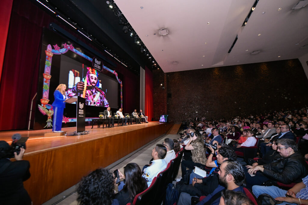 Banco Azteca promueve herencia cultural en Festival de Mascaras