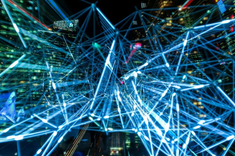 Ilustración editorial de tecnología cuántica aplicada al marketing con datos y conexiones digitales futuristas