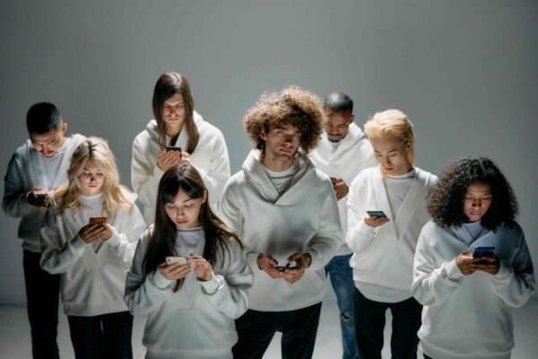 Brain rot en adolescentes mexicanos vinculado al uso excesivo de redes sociales y su impacto en la salud mental