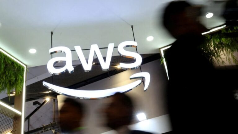 Falla en Amazon DNS desconecta servicios de Internet y afecta plataformas digitales globales.
