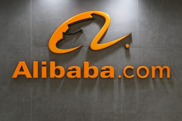 Alibaba sube en bolsa tras lanzar Qwen, su app de inteligencia artificial centrada en cultura china