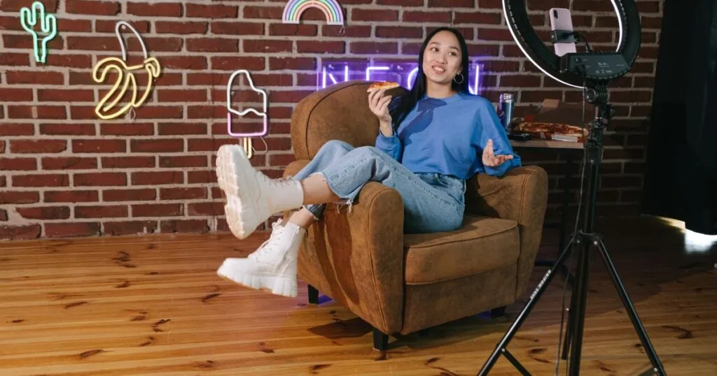 José Reynoso González, especialista en publicidad y marketing, explica que los microinfluencers se caracterizan por mantener una audiencia entre mil y 10 mil seguidores