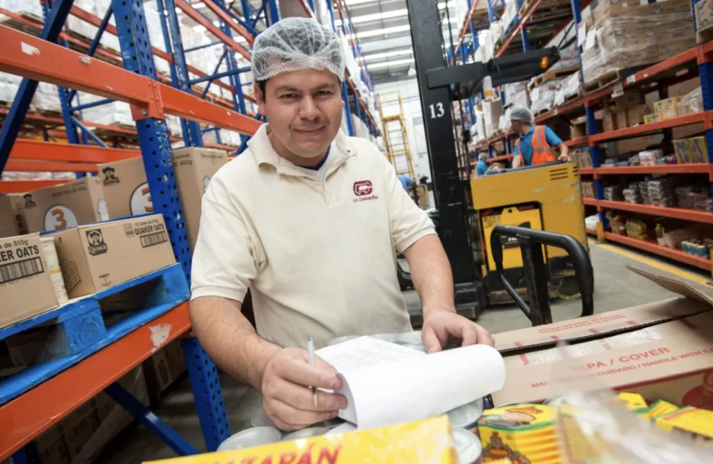 Procesos certificados de calidad e inocuidad alimentaria en operaciones de La Cosmopolitana.