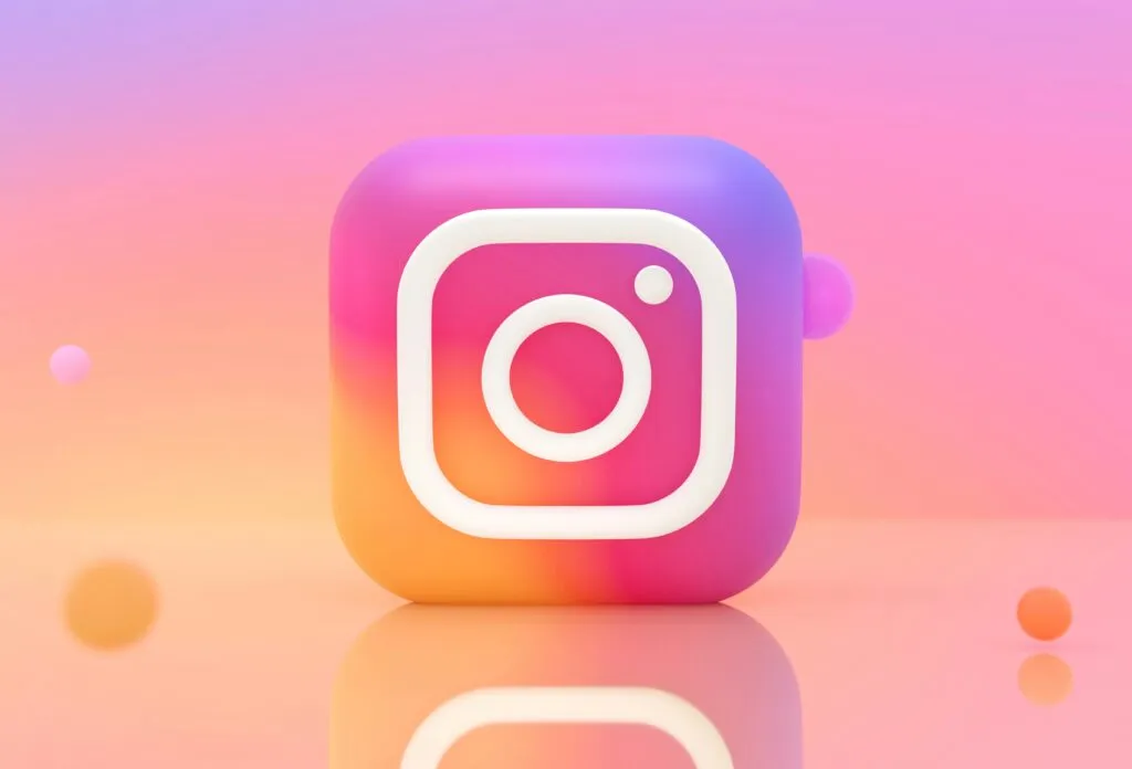 Estrategia de redes sociales con varias cuentas activas para mejorar el Ratio de Interés en Instagram