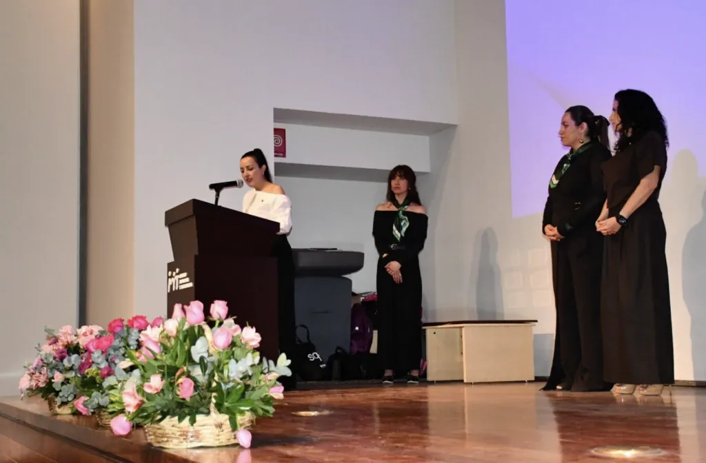 Presentación de resultados 2025 de FEM sobre prevención del bullying; así como soluciones tecnológicas de Seguritech Privada.