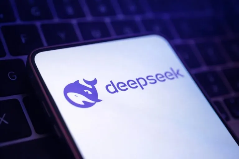DeepSeek genera rumores tras detectar un modelo de IA no anunciado en China