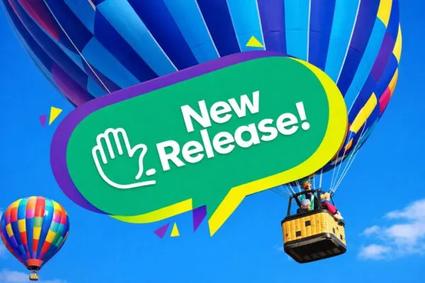 consumidores observan nuevos lanzamientos Chile en tecnología, autos y entretenimiento en espacios urbanos