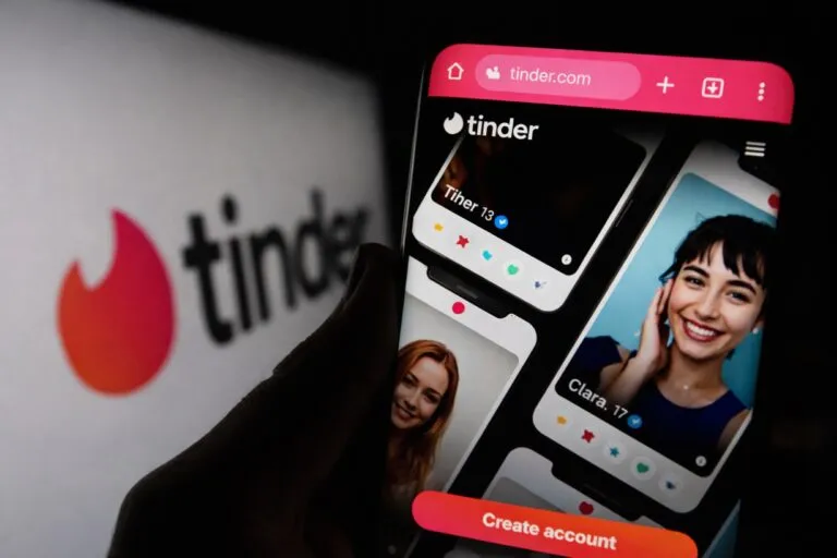 Integración de inteligencia artificial en Tinder para mejorar seguridad y recomendaciones en México