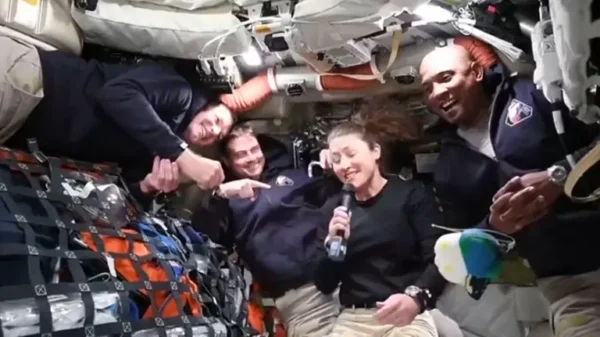 entrevista Artemis espacio profundo desde nave Orion con tecnología satelital de la NASA en comunicación en tiempo real