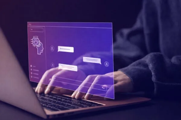 Estudiantes en México usando inteligencia artificial para tareas escolares digitales