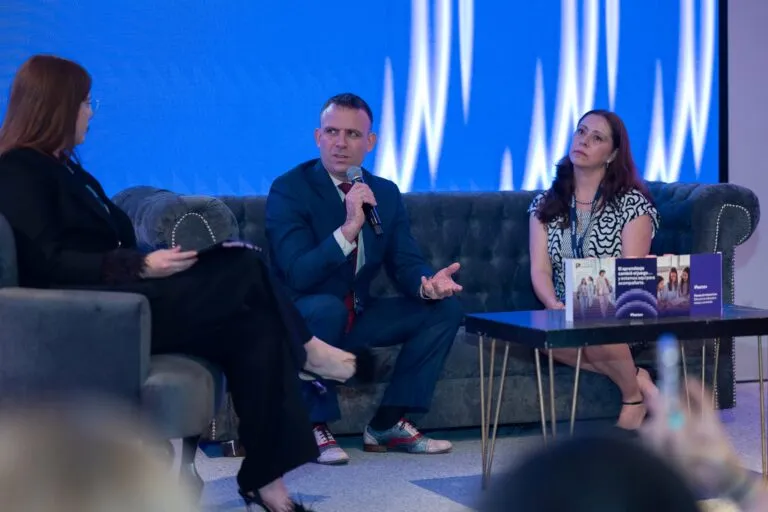 Panel de especialistas durante evento de Pearson México enfocado en enseñanza aprendizaje, innovación educativa y aplicación del modelo educativo 2025