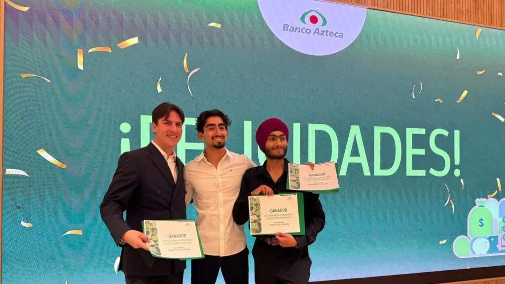 Estudiantes participan en certamen de inclusión financiera organizado por Banco Azteca