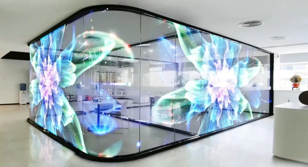 Pantallas LED transparentes convierten ventanas en televisores inteligentes gracias a tecnología china.