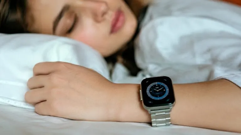 Tecnología para dormir con apps, anillos inteligentes y sensores que mejoran hábitos nocturnos en España