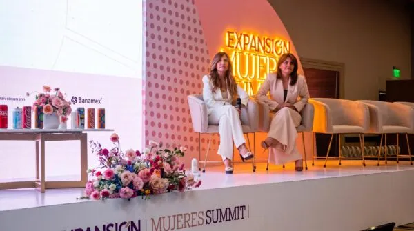 Elena Alti participa en panel sobre liderazgo femenino y redes profesionales en México