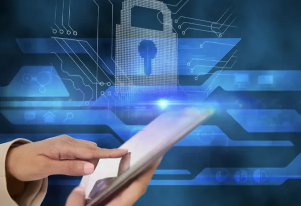 Representación tecnológica de algoritmos de Inteligencia Artificial operando bajo esquemas de supervisión y gobernanza, tal como los describe Seguritech.