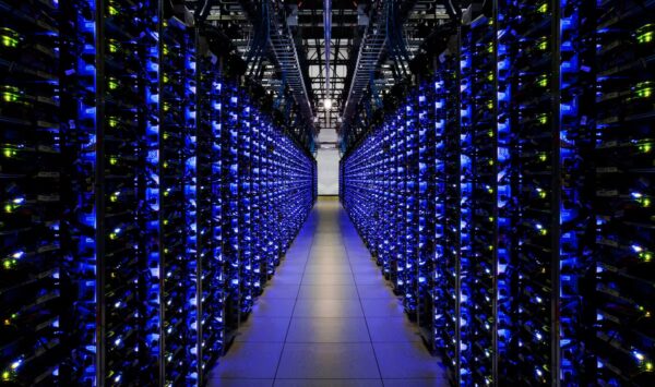 Centro de datos de inteligencia artificial utilizando sistemas de refrigeración con alto consumo de agua