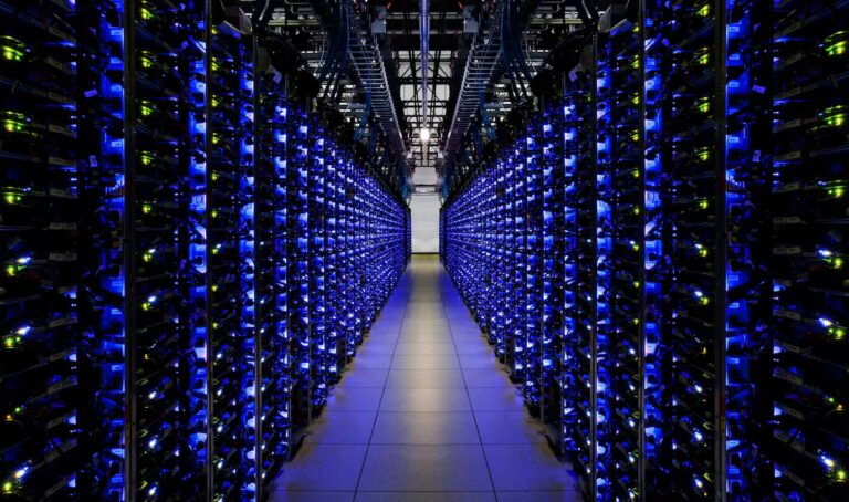 Centro de datos de inteligencia artificial utilizando sistemas de refrigeración con alto consumo de agua