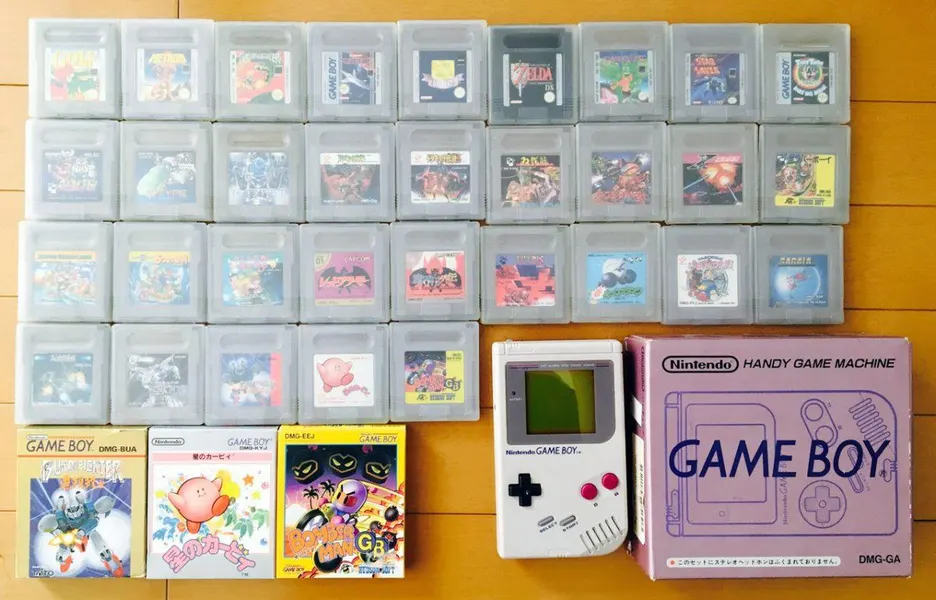 Game Boy clásico mostrando un videojuego retro que marcó una generación de jugadores