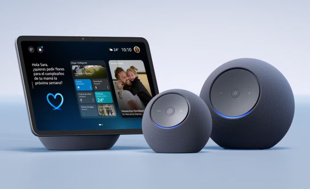 Alexa de Amazon controla dispositivos inteligentes y evoluciona con inteligencia artificial generativa.