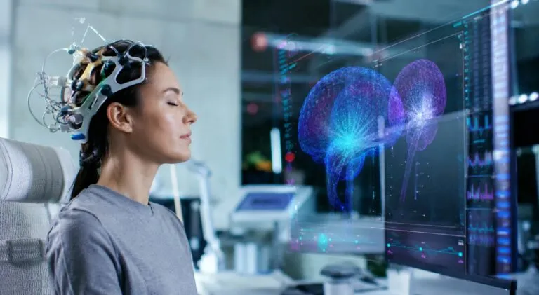 Interfaz cerebro computadora con sistema inteligente para terapias de salud mental y neurotecnología avanzada.