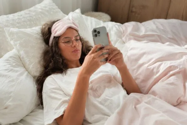 Glow up intelectual con apps para leer, aprender idiomas y entrenar la mente desde el celular con hábitos digitales efectivos.
