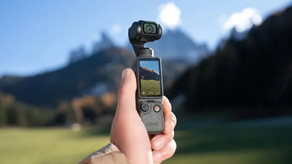 Osmo Pocket de DJI con estabilización mecánica y grabación avanzada para creadores de contenido.