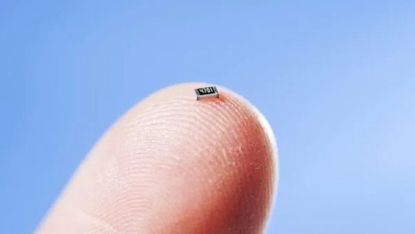 Chips en seres humanos utilizan RFID y NFC para identificación, acceso digital y nuevas aplicaciones médicas.