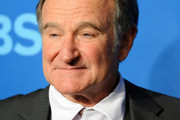 Robin Williams vuelve a Instagram para preservar su legado y combatir contenidos creados con inteligencia artificial.