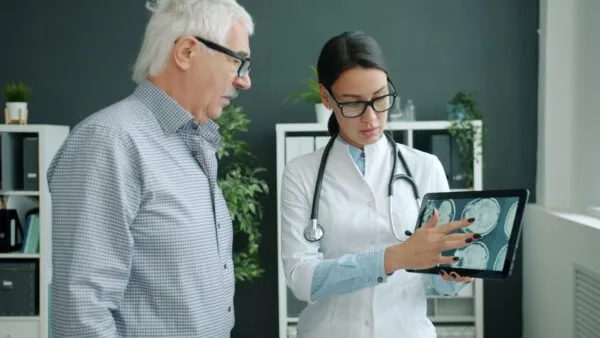 Longevidad saludable en México con prevención, diagnóstico temprano e innovación médica ante el envejecimiento poblacional.