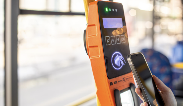 Alfredo Del Mazo Maza advierte sobrecargas por movilidad eléctrica